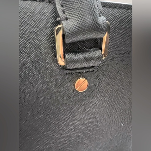 Michael Kors Medium Selma in Black with gold hardware - Picture 7 of 14